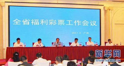当大巫师卸下伪善的面具，古老预言被唤醒，邪恶势力卷土重来，魔法冲突将全面升级，艾芙芭和格琳达的友谊也将进入全新阶段。