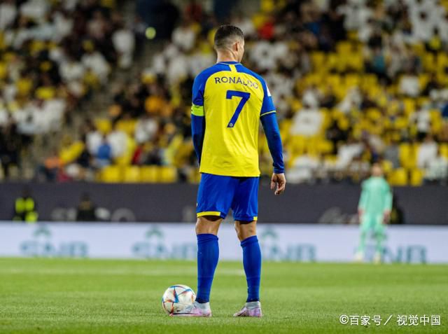 40位全新入选的青年演员于厦门思明区集结，开启“星辰大海·三天三夜”的采风挑战。