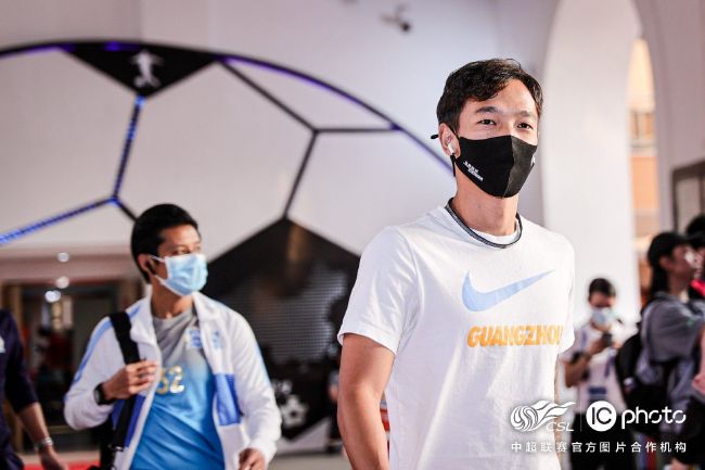 ”仇晟对此深有共鸣：“AI形容得特别好。