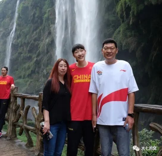 本期的《中国电影这十年——图说电影》将带大家了解中国电影这十年在放映环节取得的一系列 泰国喜剧《OMG!