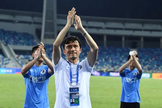 曝光后李心洁与老公4年婚姻面临危机。