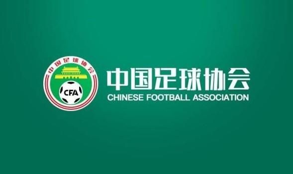 上个月在电视与网络同步播出的《我们的河山》是一部全民抗战史诗剧，作为中国人民抗日战争暨世界反法西斯战争胜利80周年的献礼作品，这部剧以1937年山东崮城青年党员庄埼风为核心，讲述其在中国共产党领导下开展减租减息、组建农救会，协同八路军创建抗日根据地，发动群众抗击日伪统治的历程。