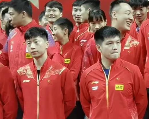 《两只老虎》预售开抢 葛优乔杉上演荒唐绑架案 2019-11-20 由李非执导，赵薇监制并主演，葛优、乔杉领衔主演的荒诞喜剧电影《两只老虎》发布终极预告及终极海报。