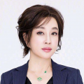新作《重庆森林2020》立项 2020-09-23 9月23日下午，国家电影局发布2020年4月立项公示通知，其中王家卫编剧的《重庆森林2020》博得不少影迷的关注。