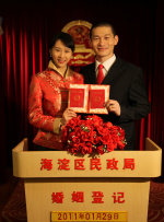 炎亚纶爆飞轮海成员私下不联系 2020-03-10 3月10日，在《花花万物》播出的最新一期中炎亚纶以嘉宾的身份做客。