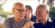 但吸血鬼并没有完全出现在剧照上。
